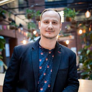 Filip Bajko, O2